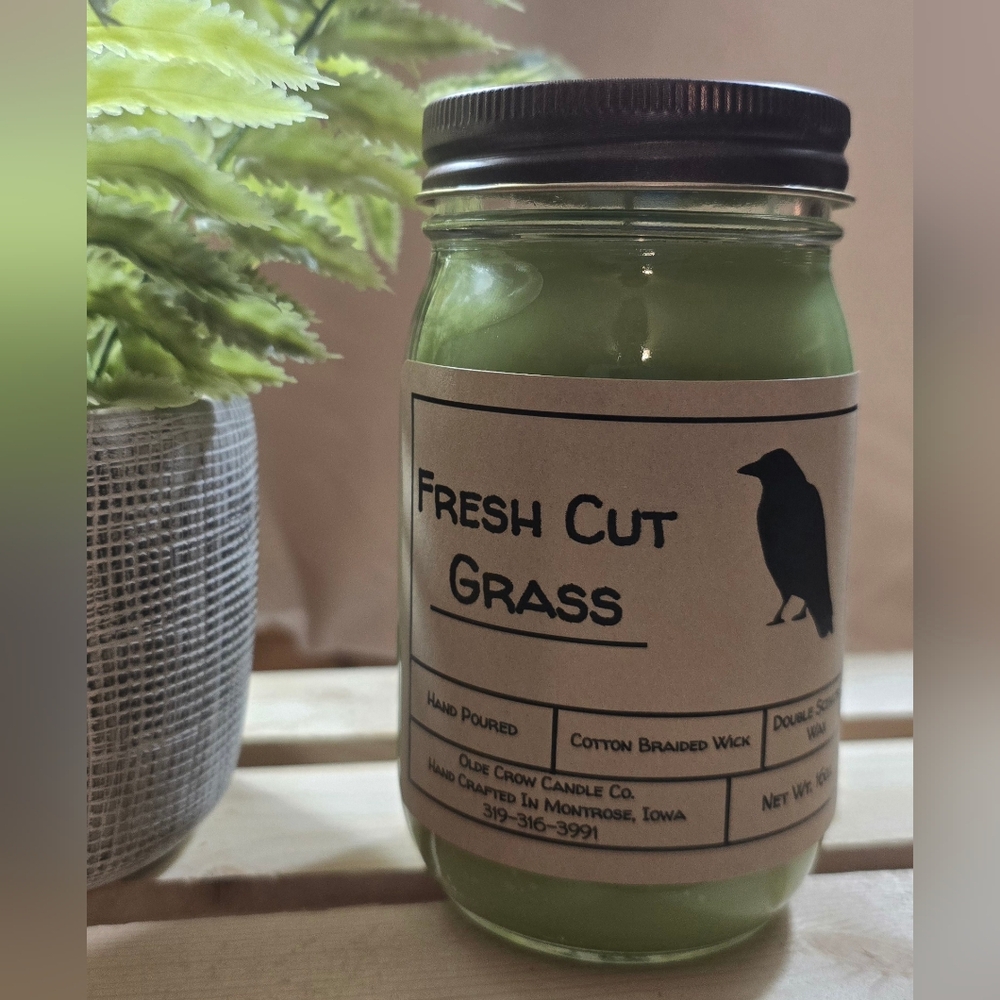 16oz Fresh Cut Grass Candle